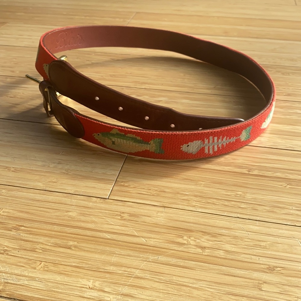 Smathers and Branson Men’s Needlepoint Belt (bonefish pattern)